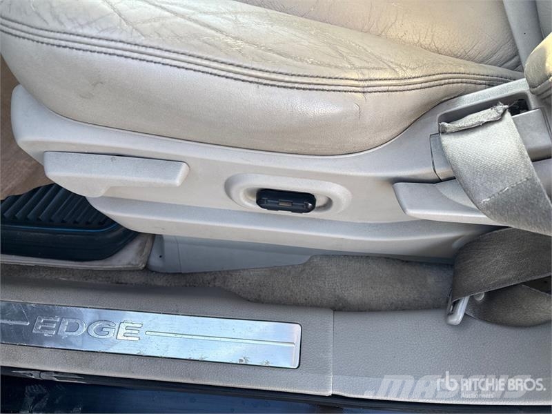 Ford Edge Limited AWD SUV Voiture