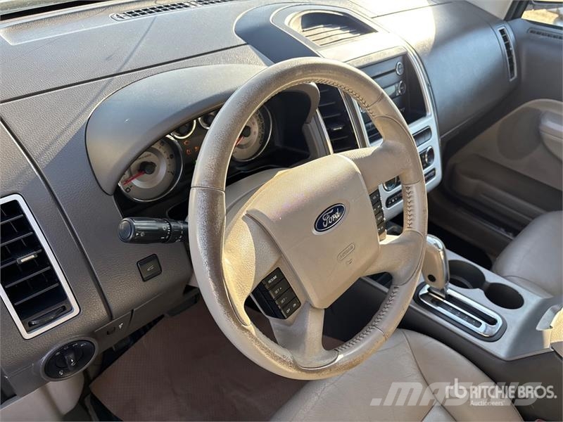 Ford Edge Limited AWD SUV Voiture