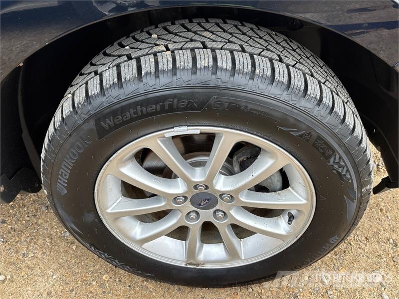 Ford Edge SEL AWD SUV سيارات