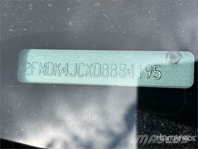 Ford Edge SEL AWD SUV 자동차