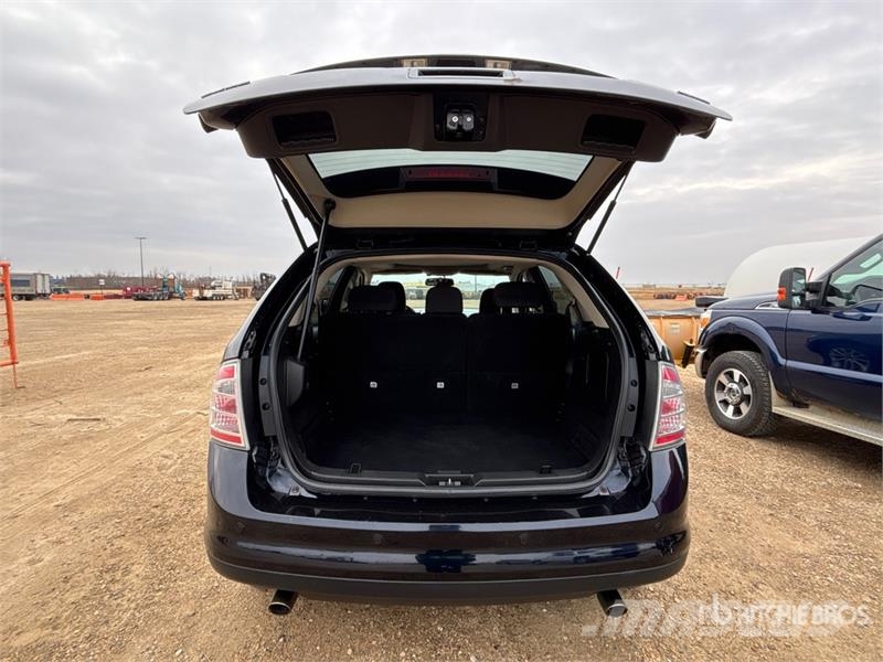 Ford Edge SEL AWD SUV سيارات