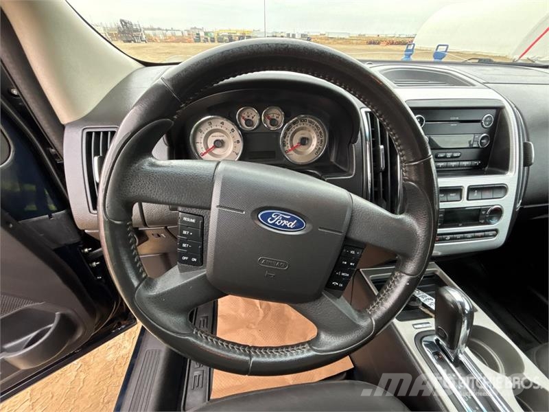 Ford Edge SEL AWD SUV سيارات
