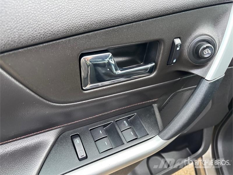 Ford Edge SEL AWD SUV 자동차