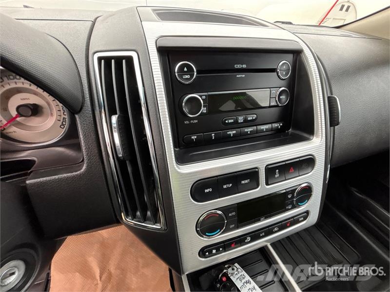 Ford Edge SEL AWD SUV سيارات