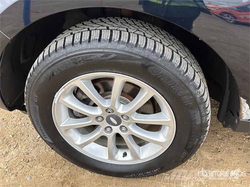 Ford Edge SEL AWD SUV سيارات