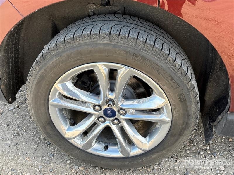 Ford Edge SEL AWD SUV Avtomobili