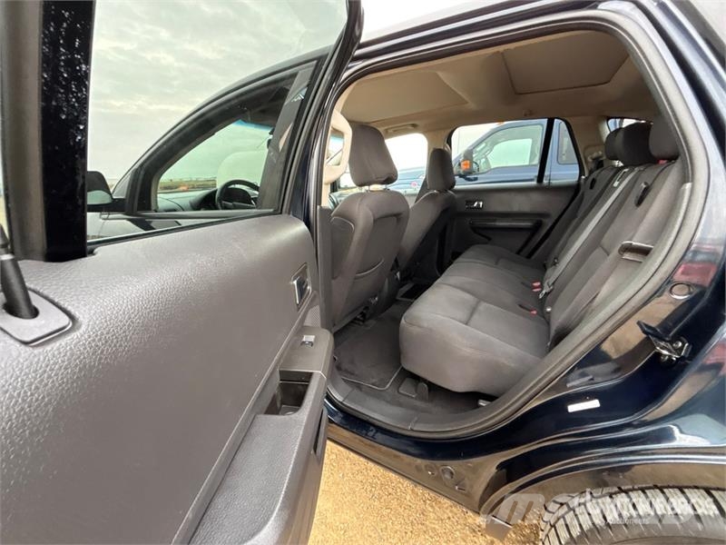 Ford Edge SEL AWD SUV سيارات