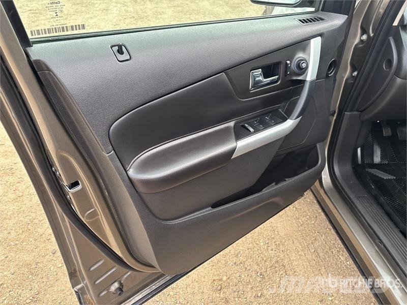 Ford Edge SEL AWD SUV 자동차