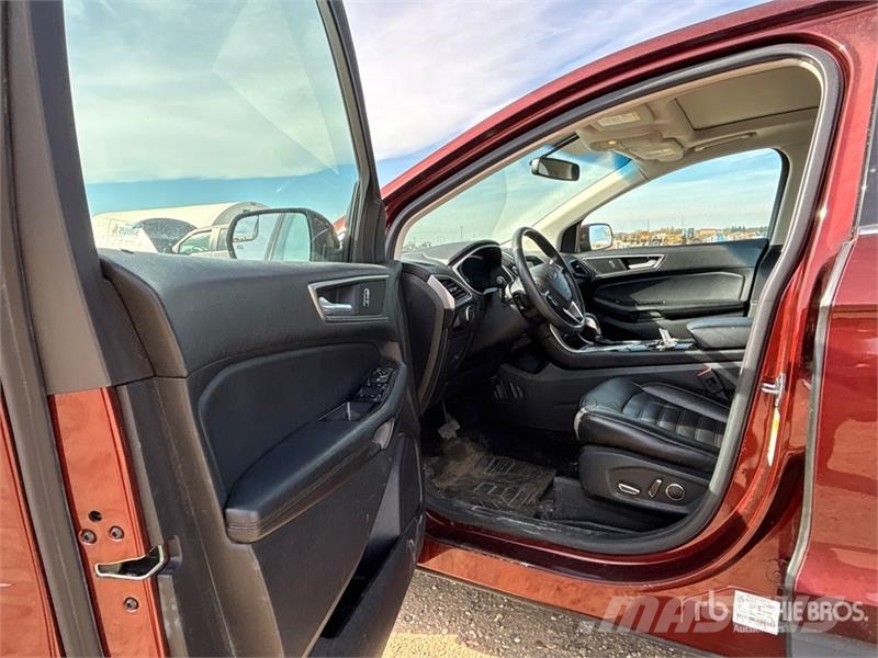 Ford Edge SEL AWD SUV Avtomobili
