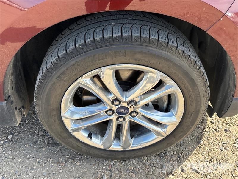 Ford Edge SEL AWD SUV Avtomobili