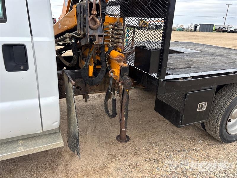 Ford Effer 42 3S Knuckle Boom on Ford F-550 XLT 4x4 Bo Camion plateau ridelle avec grue