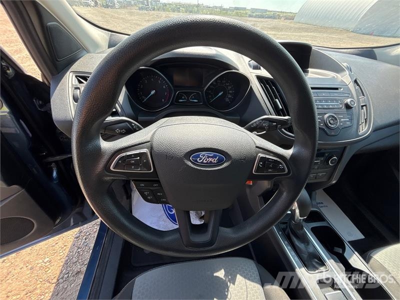 Ford Escape Automašīnas