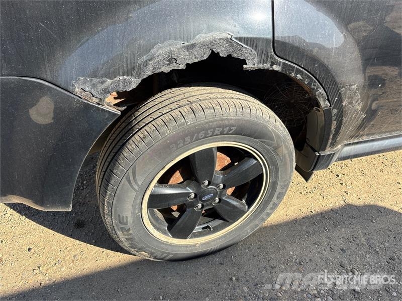 Ford Escape Voiture