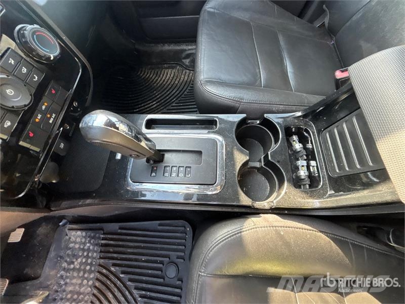Ford Escape Voiture