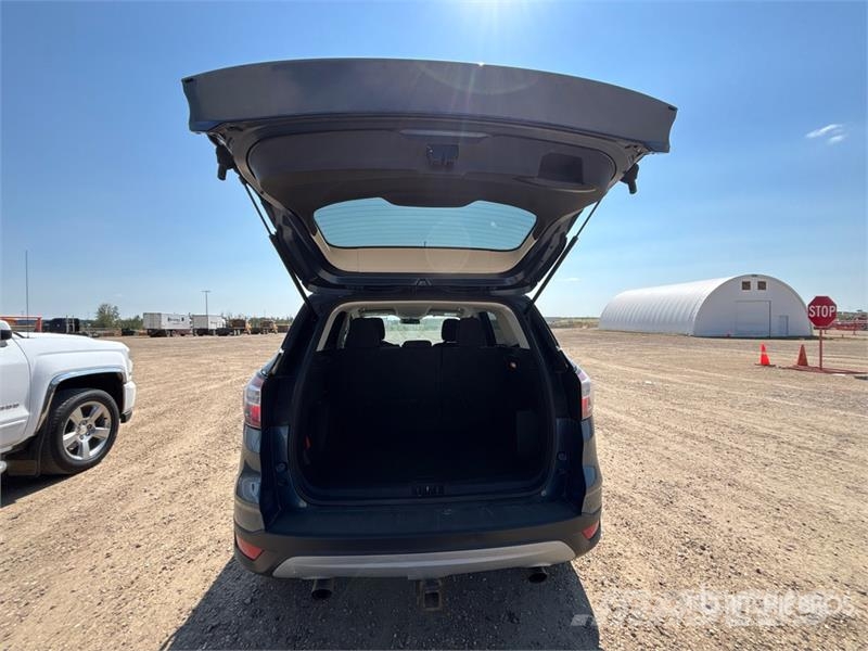 Ford Escape Automašīnas