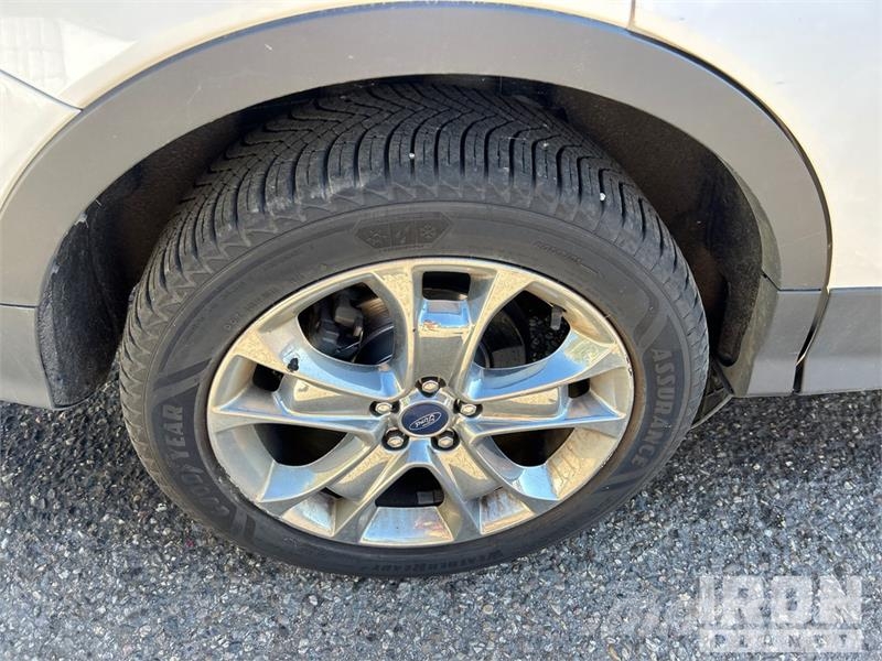 Ford Escape Voiture