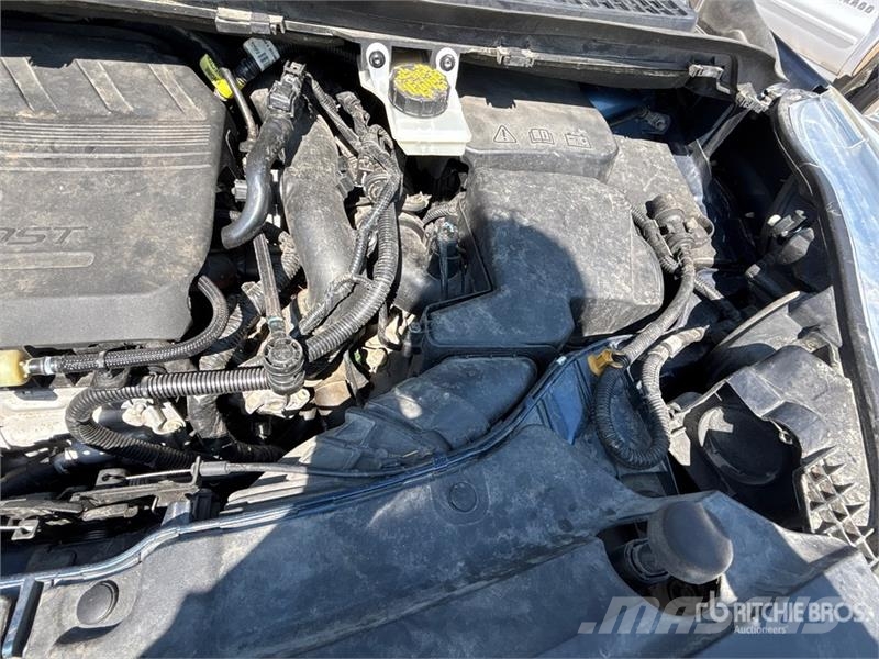 Ford Escape Automašīnas