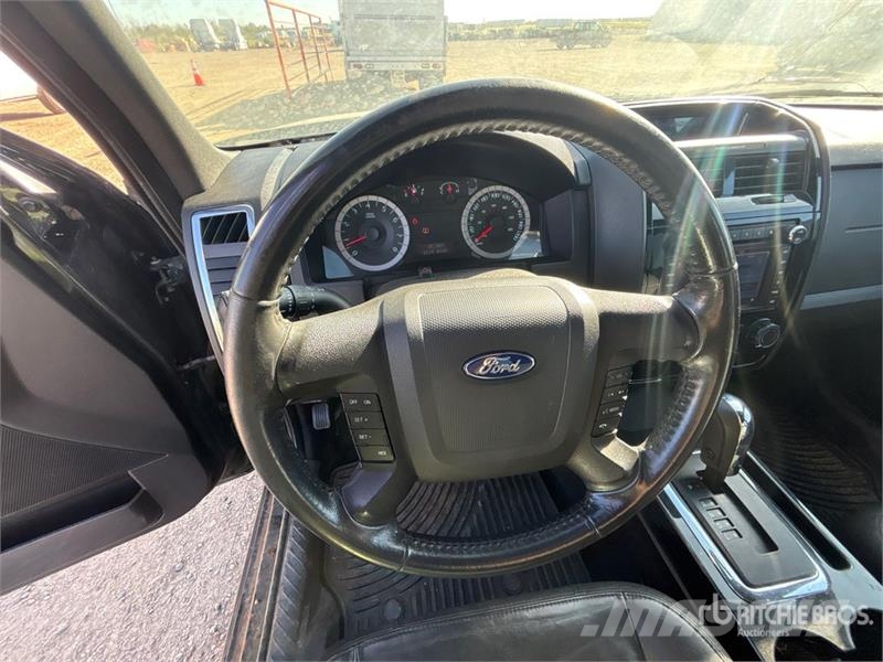 Ford Escape Voiture