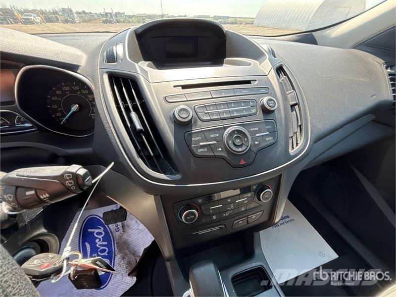 Ford Escape Automašīnas