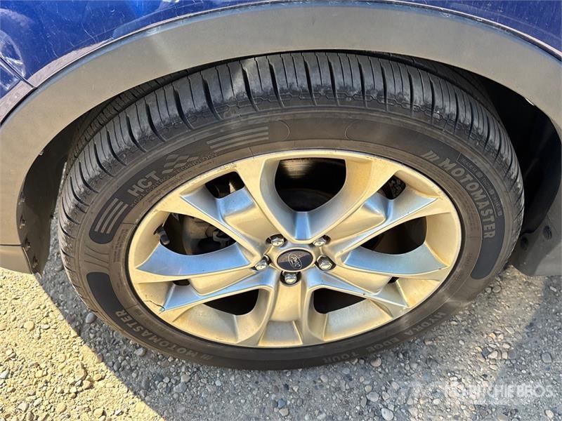 Ford Escape 4WD SUV Automobili