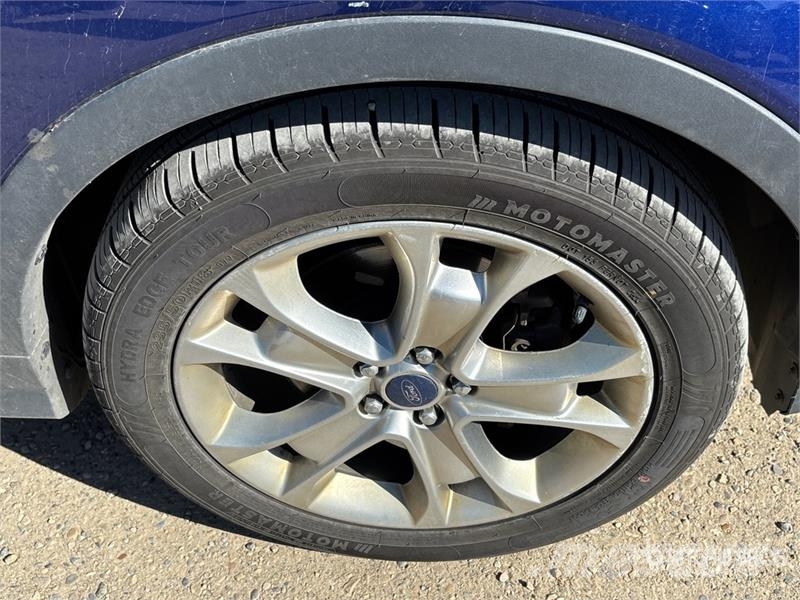 Ford Escape 4WD SUV Automobili