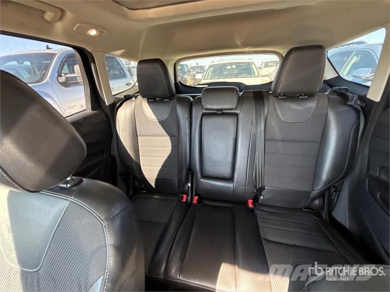 Ford Escape 4WD SUV Automobili