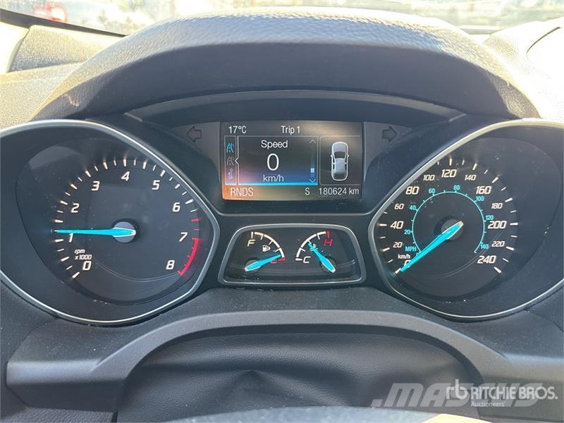 Ford Escape 4WD SUV Automobili