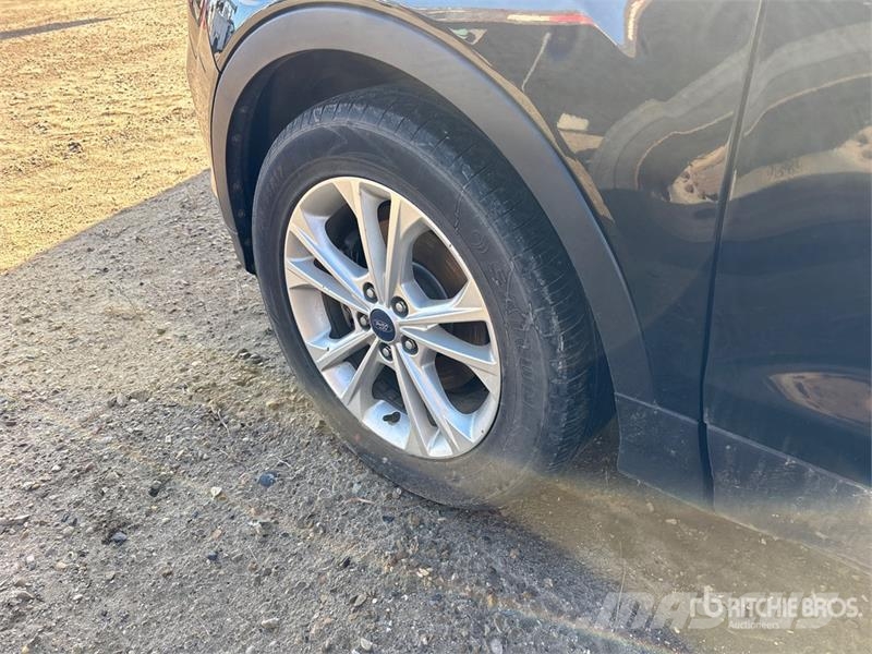Ford Escape SE 2WD SUV (Inoperable) Auto's