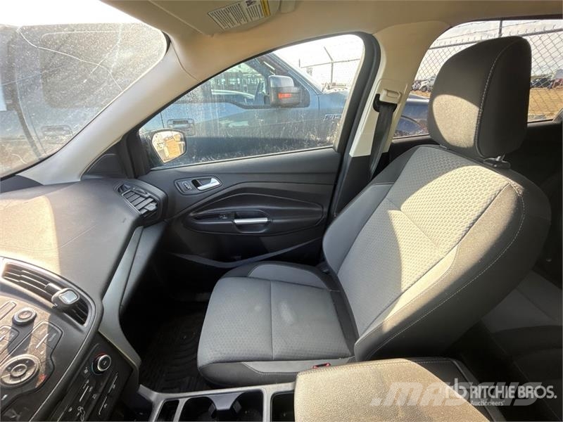 Ford Escape SE 2WD SUV (Inoperable) Auto's