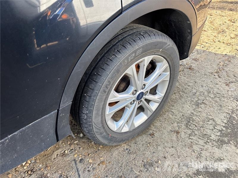 Ford Escape SE 2WD SUV (Inoperable) Auto's