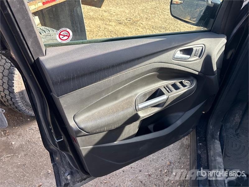 Ford Escape SE 2WD SUV (Inoperable) Auto's