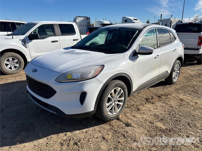 Ford Escape SE AWD SUV Kistehergépjárművek