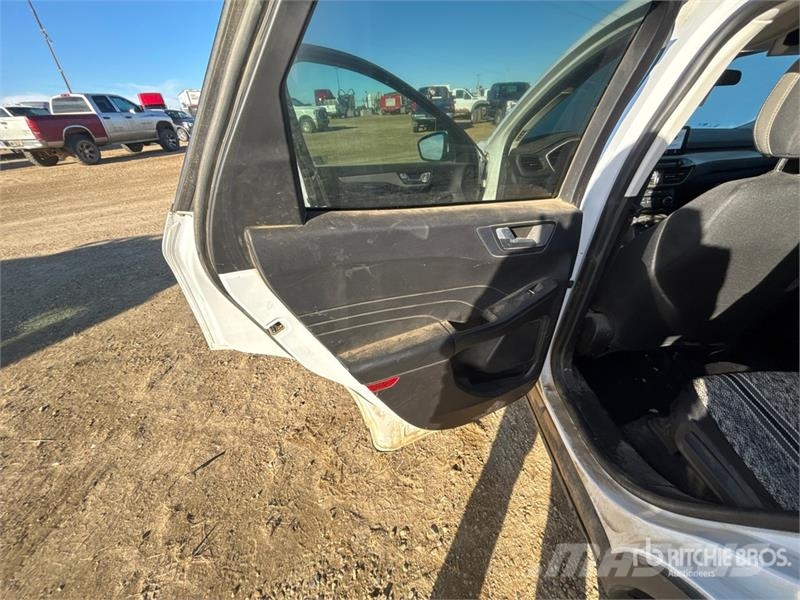 Ford Escape SE AWD SUV Kistehergépjárművek