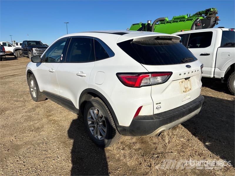 Ford Escape SE AWD SUV Kistehergépjárművek