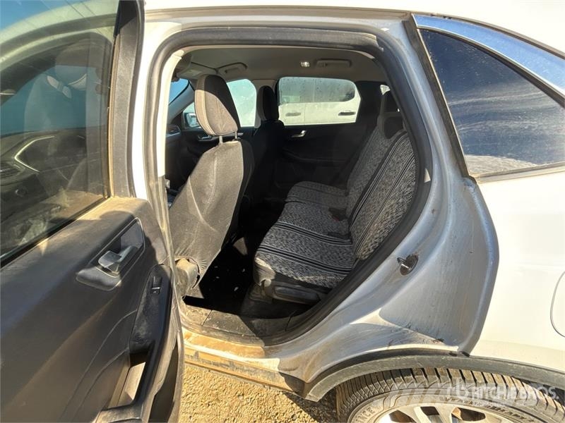 Ford Escape SE AWD SUV Kistehergépjárművek