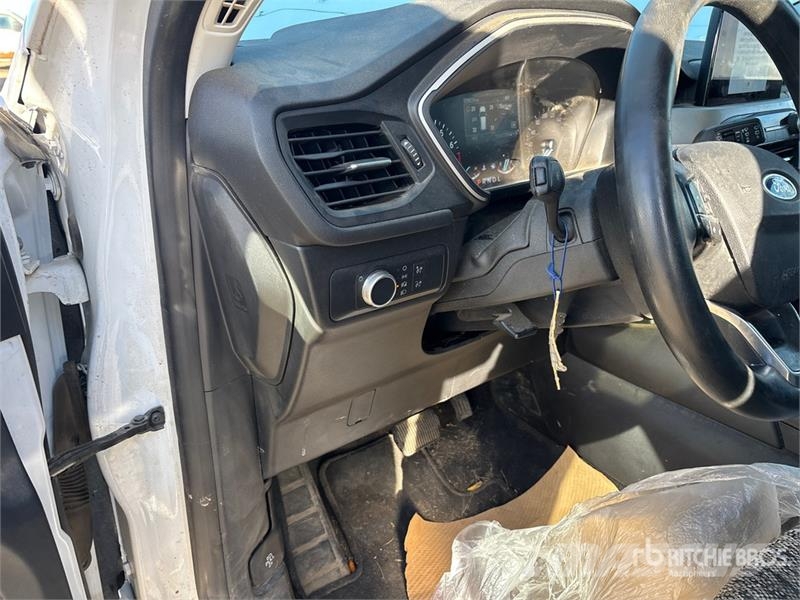 Ford Escape SE AWD SUV Kistehergépjárművek