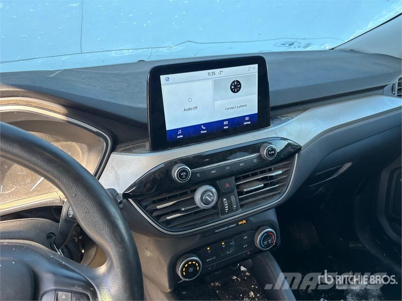 Ford Escape SE AWD SUV Kistehergépjárművek