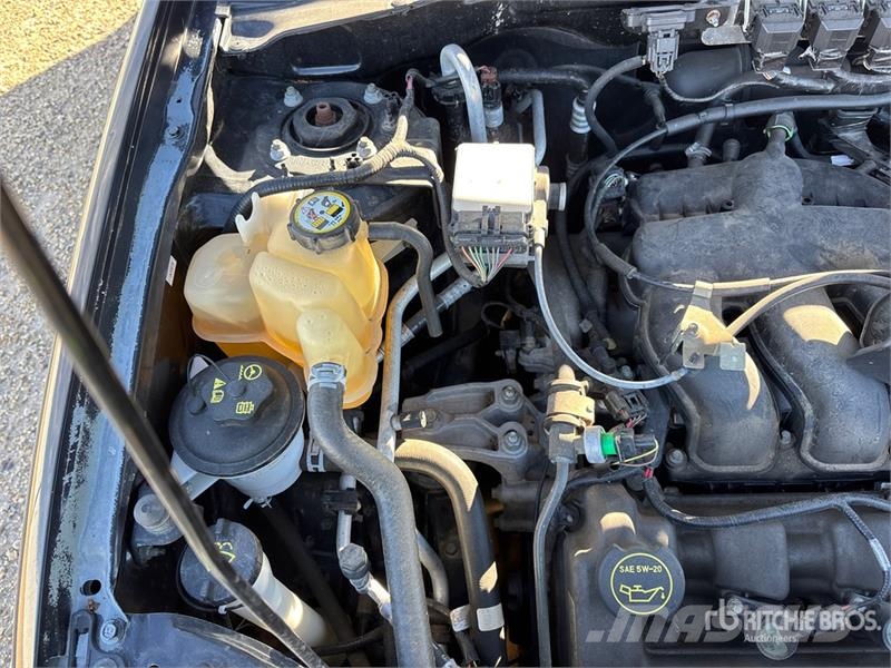 Ford Escape XLT 4WD SUV Automobili