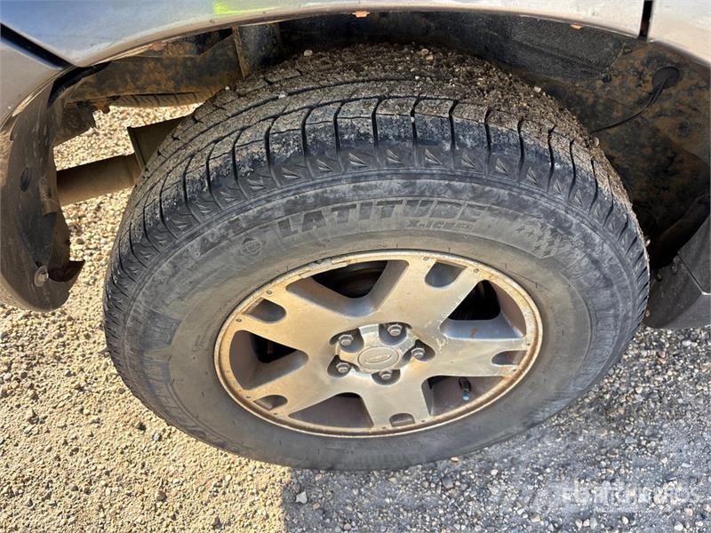 Ford Escape XLT 4WD SUV Automobili