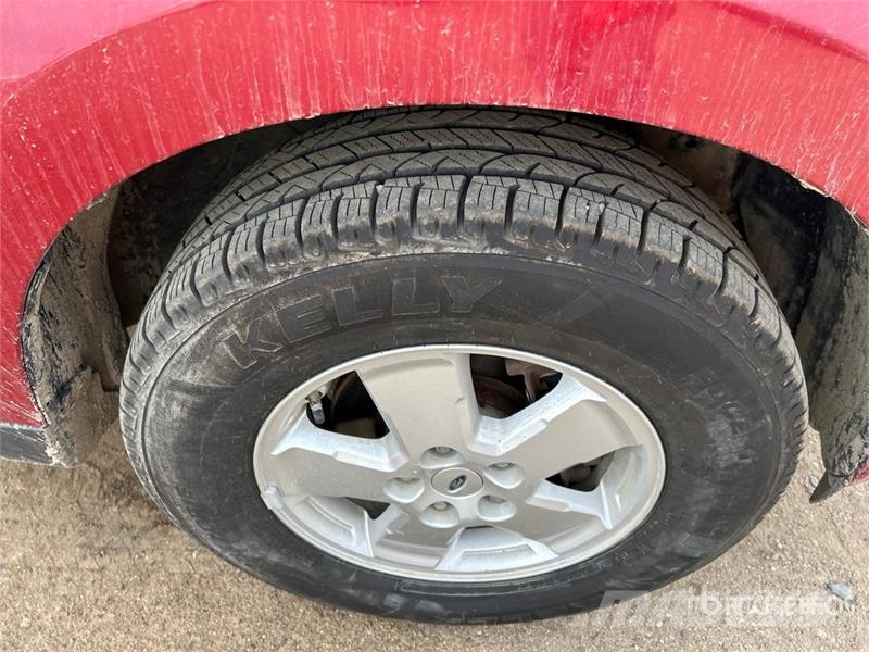 Ford Escape XLT AWD SUV سيارات