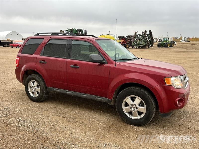 Ford Escape XLT AWD SUV سيارات