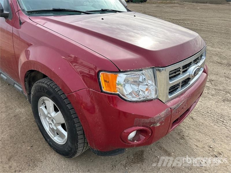 Ford Escape XLT AWD SUV سيارات