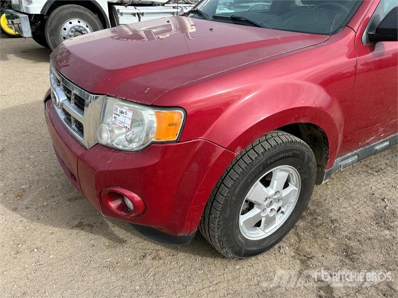 Ford Escape XLT AWD SUV سيارات