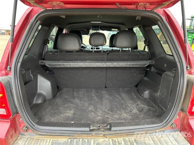 Ford Escape XLT AWD SUV سيارات