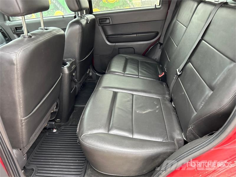 Ford Escape XLT AWD SUV سيارات