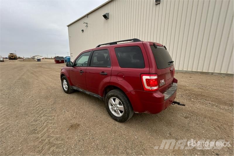 Ford Escape XLT AWD SUV سيارات