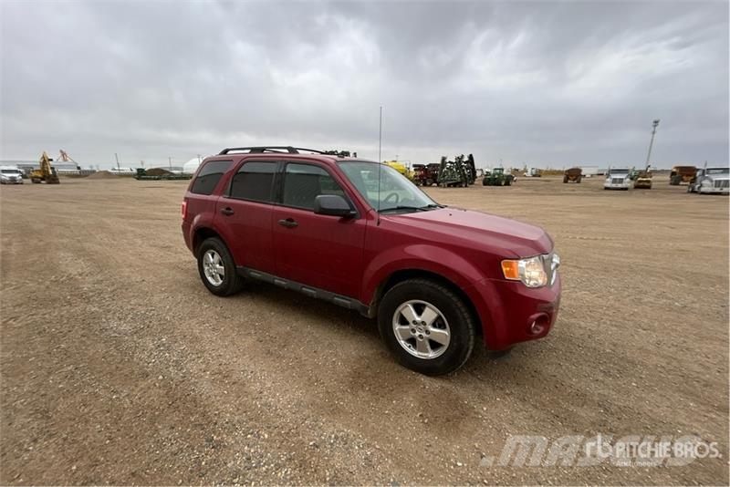 Ford Escape XLT AWD SUV سيارات