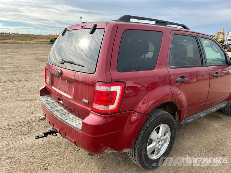 Ford Escape XLT AWD SUV سيارات