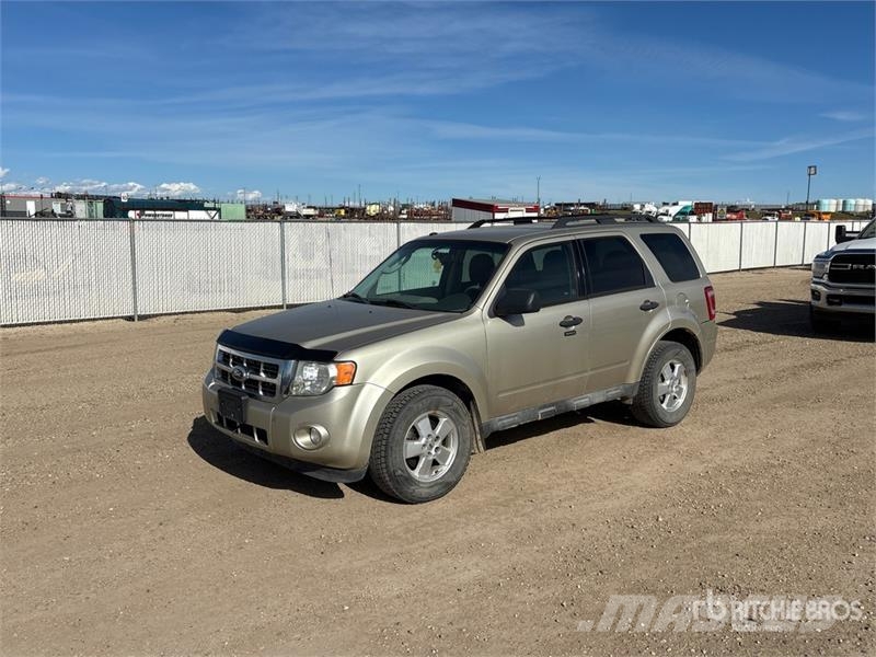 Ford Escape XLT SUV Biler