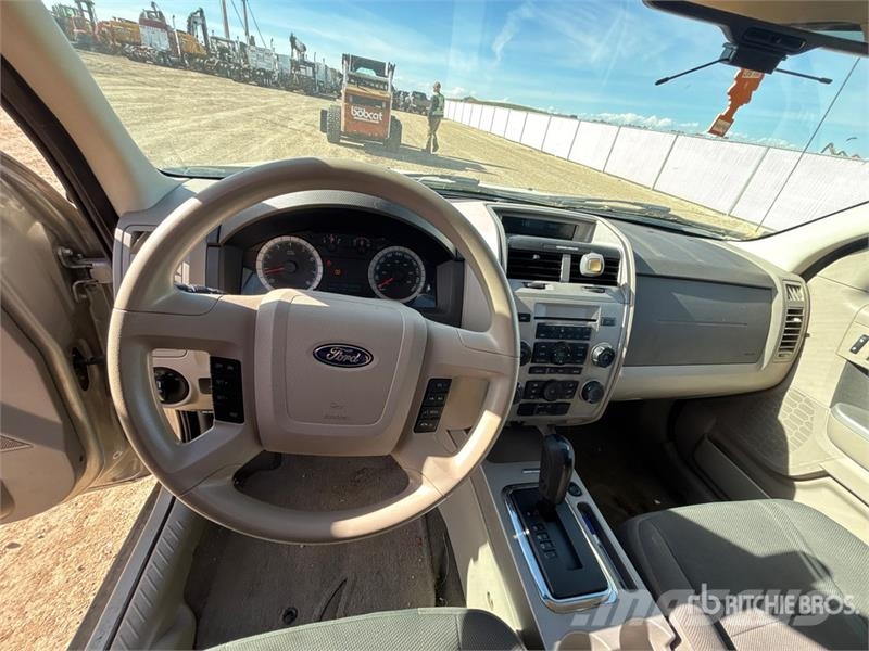 Ford Escape XLT SUV Biler